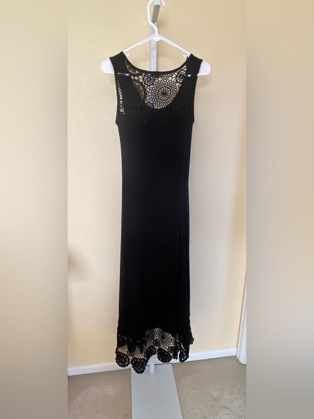 Cupio Black Sleeveless Maxi Dress with Crochet Lace Trim Size Large